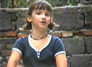 Tereza Nvotová v detských rokoch, na zábere v domácom videu. Foto: PubRes.