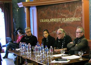 Na medzinárodnej tlačovej konferencii