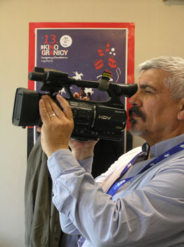 Dodo Banyák nakrúca pre reláciu STV Kinorama